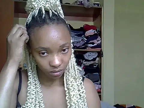 pretty jazminee1 online show from May 19, 2026, 7:15 am