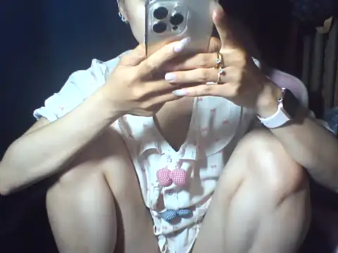 Snapshot of -Kina-a chatting on May 21, 2026, 10:34 am -Kina-a online show from May 21, 2026, 10:34 am