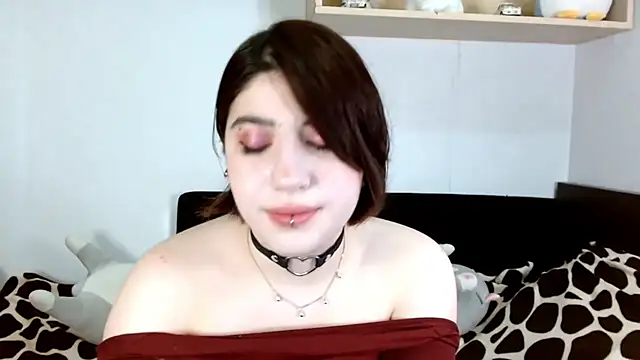 Oriana secret online show from June 27, 2026, 4:07 am