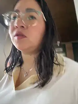 AlissBluumm online show from June 16, 2026, 11:32 am