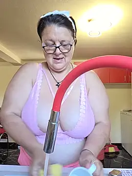 Diana Diafan online show from June 15, 2026, 6:02 am