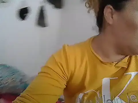 Layla-Astrum online show from June 9, 2026, 2:29 pm