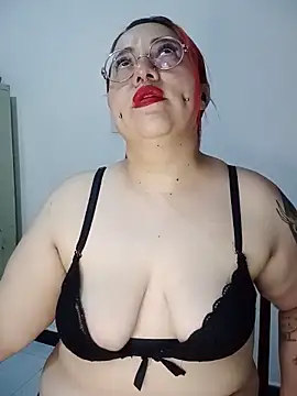 bruja sscarlata online show from June 6, 2026, 2:28 am