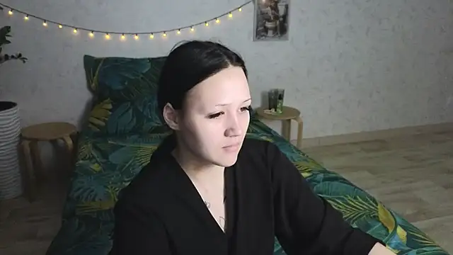 Tori cute online show from June 22, 2026, 2:39 am
