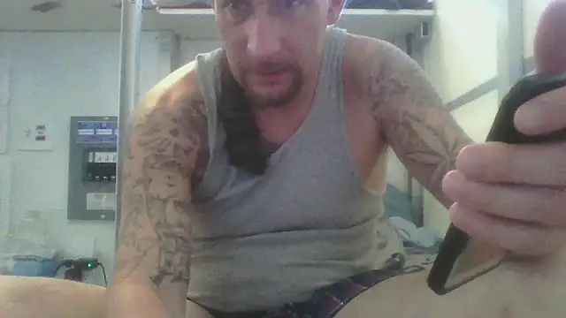 brazybooty92 online show from June 5, 2026, 9:09 pm