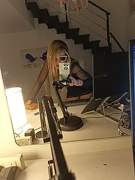Ofeliafoxx online show from May 20, 2026, 7:38 am