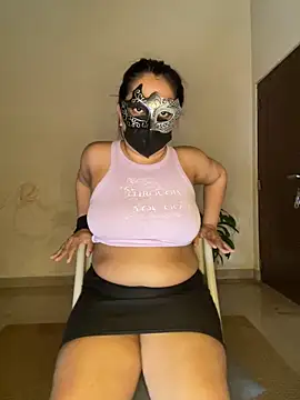 LioraWance online show from June 16, 2026, 2:22 am