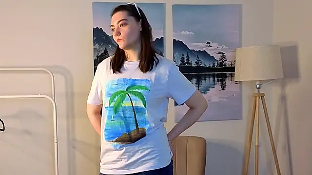 MarinAlesna online show from May 20, 2026, 5:37 am