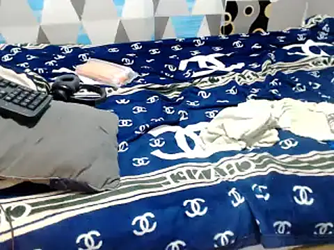 Trish CurveCock online show from June 5, 2026, 6:52 am