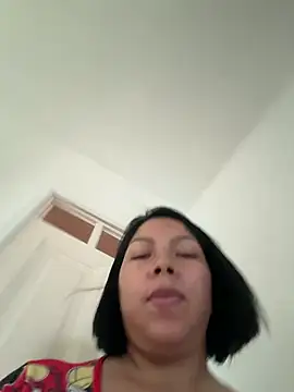 ISABELLA  LUNA online show from July 3, 2026, 11:06 am