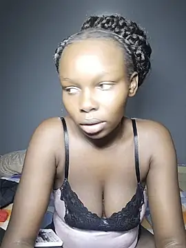Snapshot of Sexymaurine chatting on June 16, 2026, 6:13 am Sexymaurine online show from June 16, 2026, 6:13 am