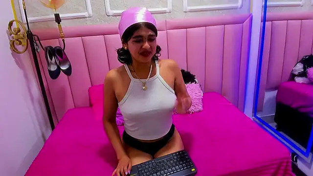 velvet girll online show from June 23, 2026, 5:38 am