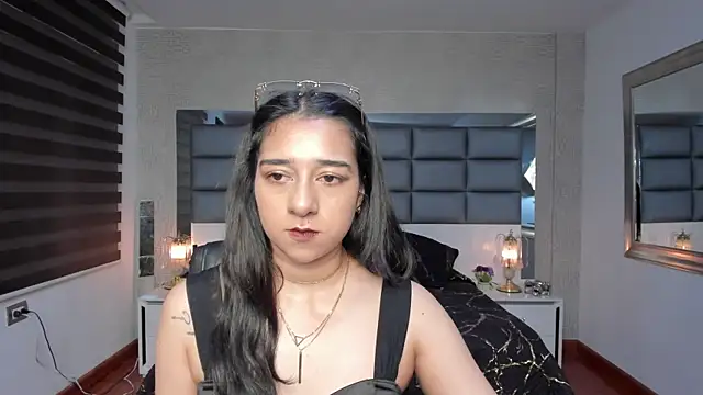 Evangelyn clk online show from May 20, 2026, 8:17 pm