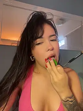 FERNANDAXX  online show from June 17, 2026, 1:10 pm