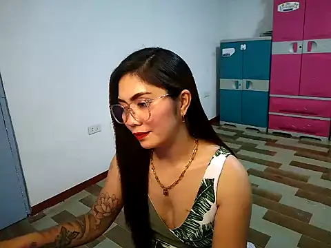 Sexynica online show from June 19, 2026, 2:23 pm