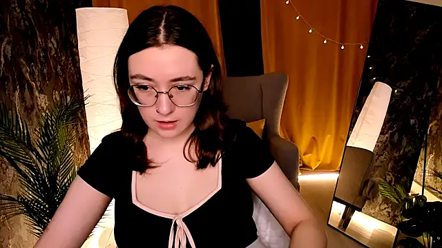 Snapshot of polly_pop_ chatting on June 30, 2026, 3:06 am polly pop online show from June 30, 2026, 3:06 am