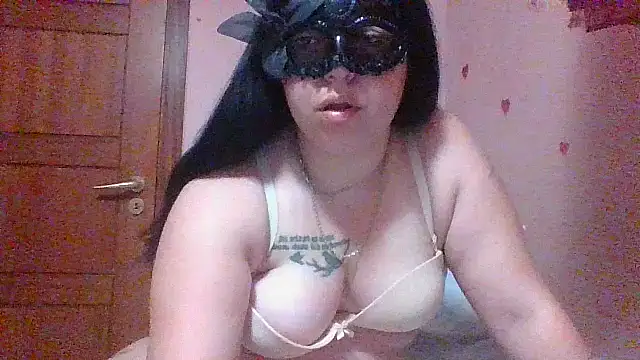 Snapshot of Sophie-95 chatting on May 26, 2026, 10:57 am Sophie-95 online show from May 26, 2026, 10:57 am