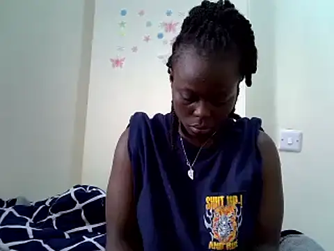 ebonycurvedass online show from June 18, 2026, 7:51 am