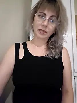 Kitty-MEOWW online show from June 8, 2026, 10:21 pm
