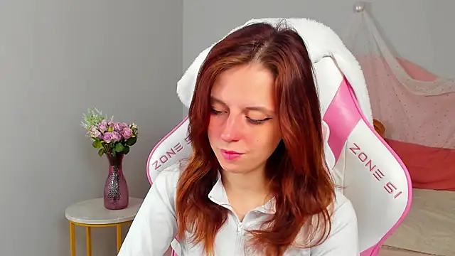 FreyaVeys online show from June 19, 2026, 5:13 am