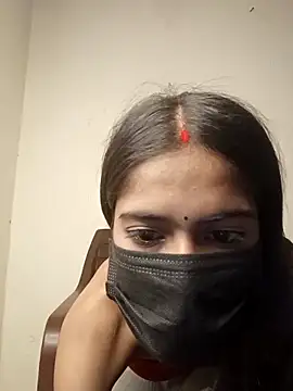 Yogita51 online show from June 5, 2026, 6:52 am
