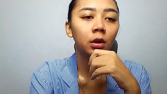 KristieOrtmann online show from July 8, 2026, 6:14 am