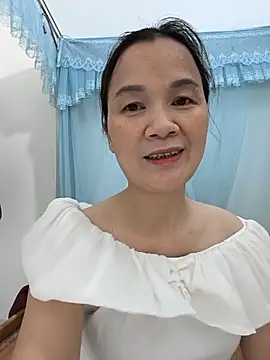 Lye lovely online show from June 11, 2026, 2:47 pm
