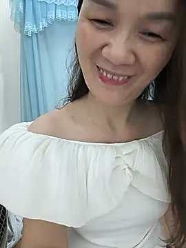 Lye lovely online show from June 28, 2026, 2:45 pm