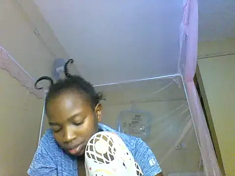 aliana082169 online show from June 23, 2026, 8:51 pm