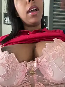 Snapshot of jhenannyy chatting on May 22, 2026, 12:25 pm jhenannyy online show from May 22, 2026, 12:25 pm