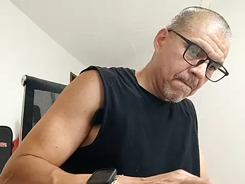 Gaceru01006 online show from June 19, 2026, 2:56 pm