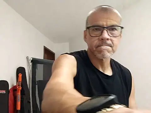 Gaceru01006 online show from June 26, 2026, 2:12 pm