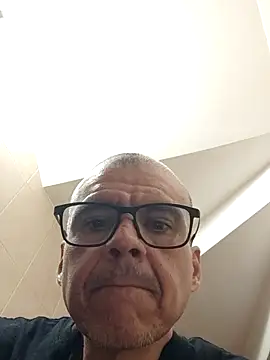 Gaceru01006 online show from June 18, 2026, 2:43 am