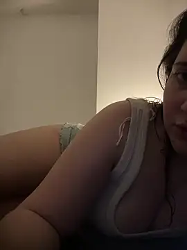 Snapshot of Shanleigh chatting on May 25, 2026, 9:46 pm Shanleigh online show from May 25, 2026, 9:46 pm