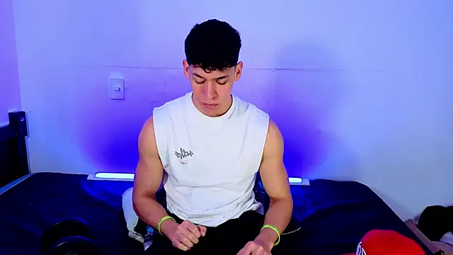 Luke Muscle online show from June 6, 2026, 3:06 pm