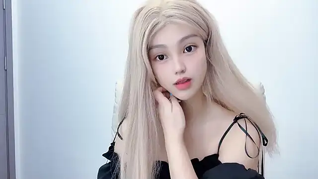 jiangjiang2005 online show from July 9, 2026, 6:40 pm