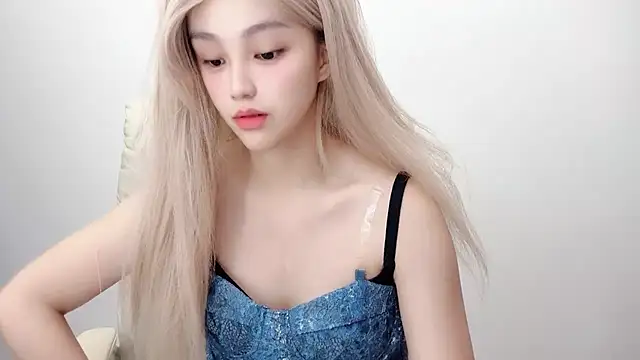 jiangjiang2005 online show from July 14, 2026, 7:53 pm