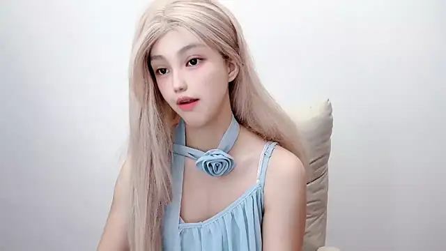 jiangjiang2005 online show from July 7, 2026, 4:43 pm