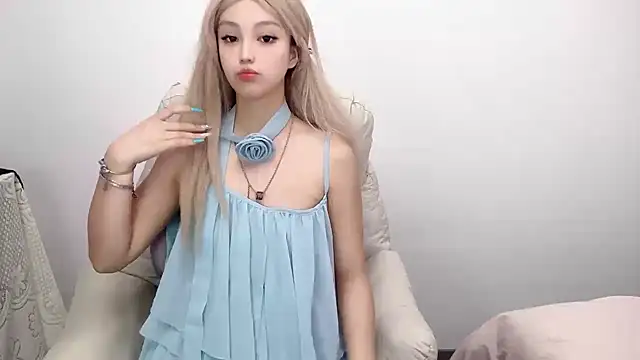 jiangjiang2005 online show from June 10, 2026, 5:14 pm
