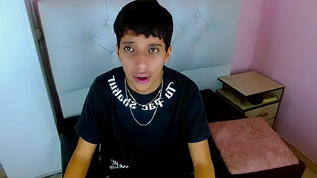 jl brayan12 online show from June 8, 2026, 3:29 am