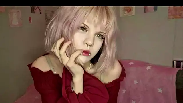 VelvetAlice online show from June 23, 2026, 9:24 pm