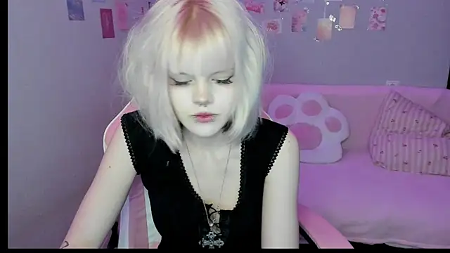 VelvetAlice online show from July 15, 2026, 8:38 pm