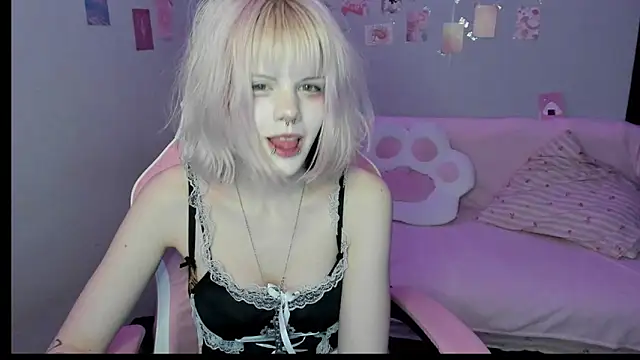 VelvetAlice online show from July 14, 2026, 8:37 pm