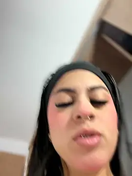 Eveliin   online show from June 5, 2026, 12:22 pm