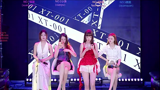 Snapshot of Xt-001 chatting on June 5, 2026, 10:37 pm Xt-001 online show from June 5, 2026, 10:37 pm