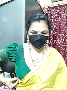 Snapshot of Leela_555 chatting on July 1, 2026, 11:49 pm Leela 555 online show from July 1, 2026, 11:49 pm