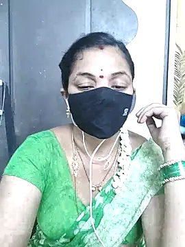 Snapshot of Leela_555 chatting on June 30, 2026, 3:28 am Leela 555 online show from June 30, 2026, 3:28 am