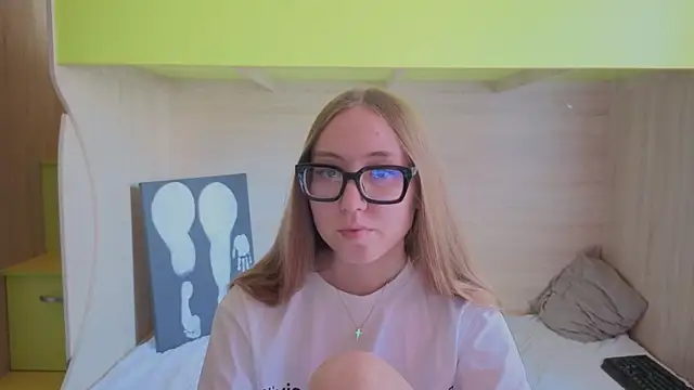  kitti meow  online show from July 9, 2026, 6:36 am