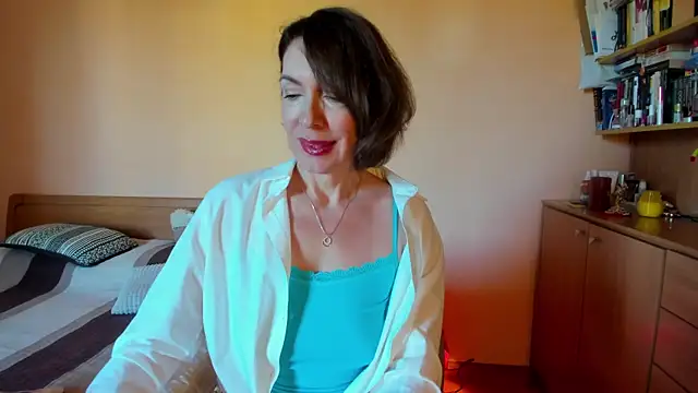 SummerLiza online show from June 25, 2026, 3:39 pm