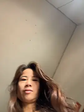 kiss loo online show from June 9, 2026, 1:50 am